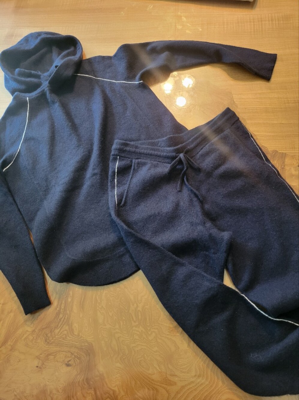 Theory 100% Cashmere Navy Hooded Sweater & Jogger Set